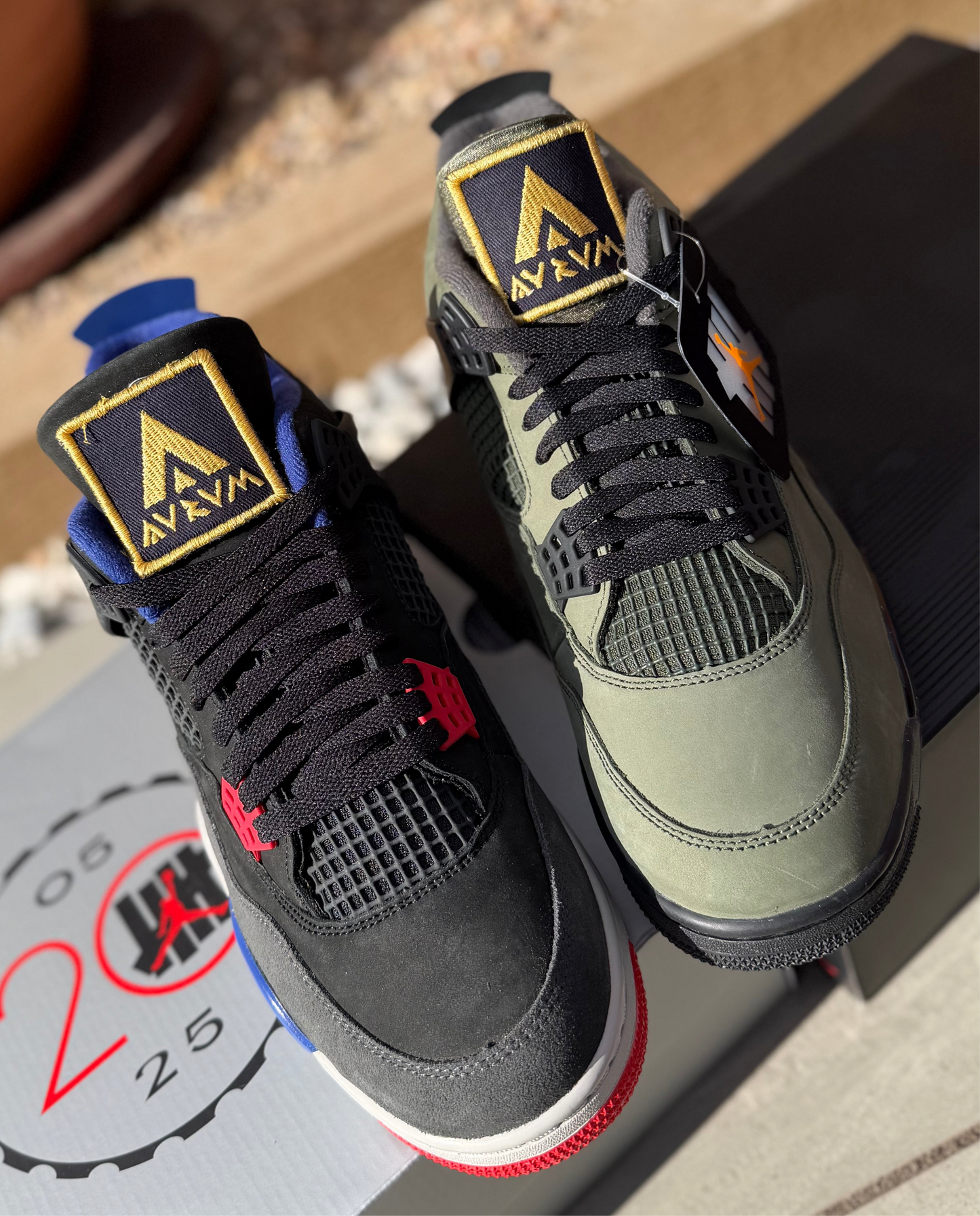 Jordan 4 Aurum patch