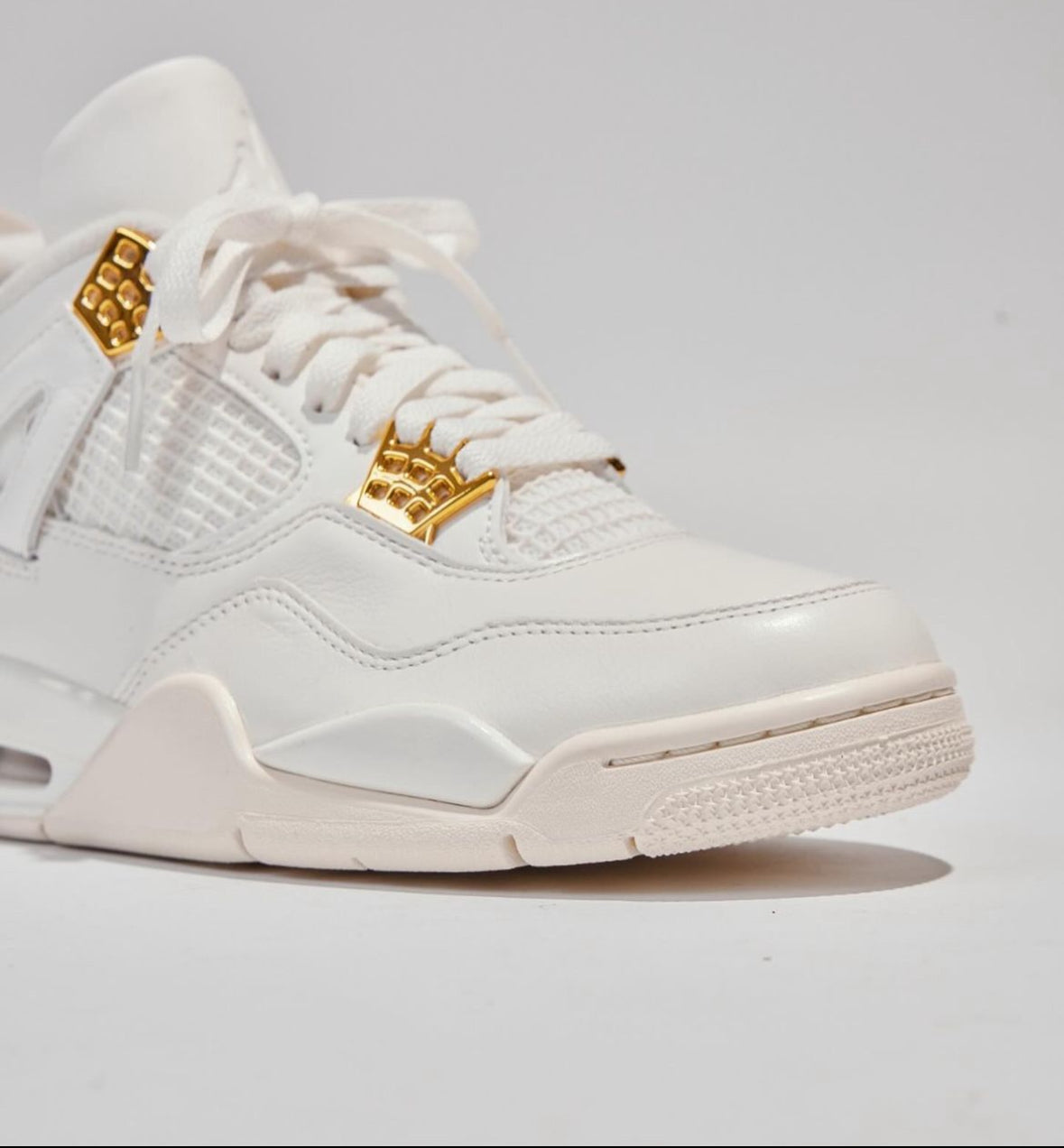 JORDAN 4 RETRO SAIL METALLIC GOLD