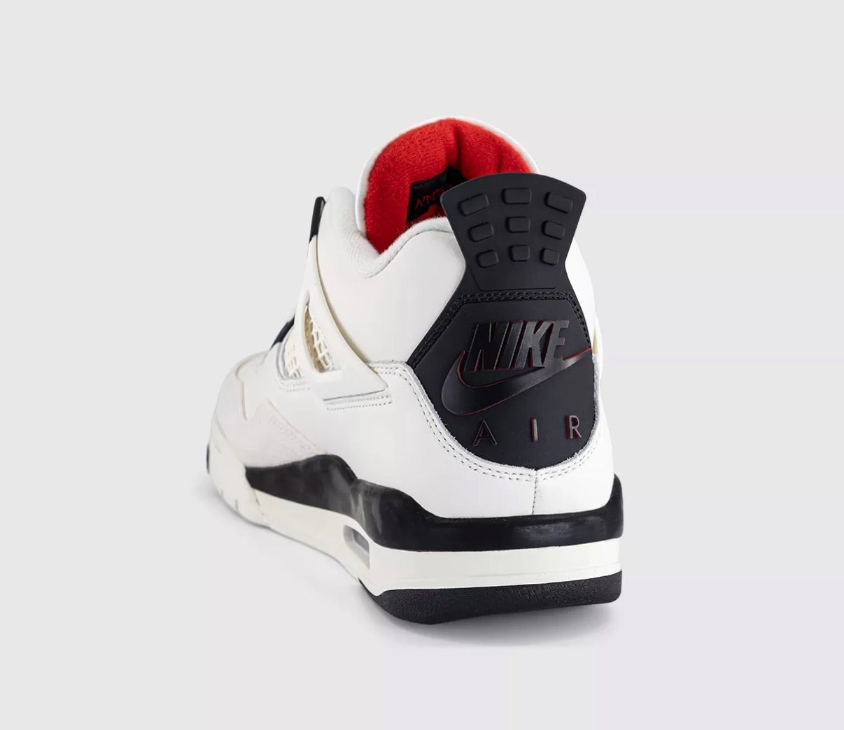 JORDAN 4 RETRO 'FLIGHT CLUB'