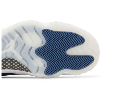 JORDAN 11 LOW DIFFUSED BLUE