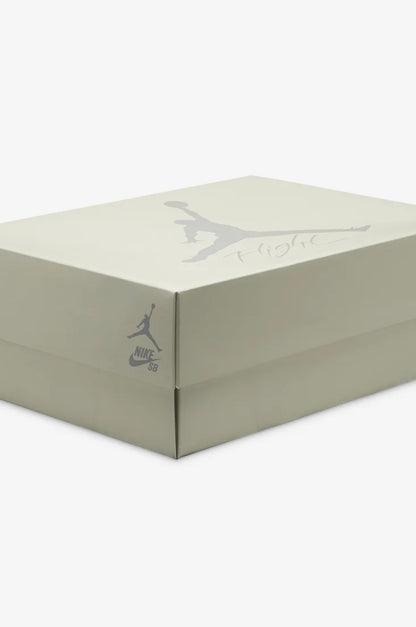 Jordan 4 Sb Pine Green