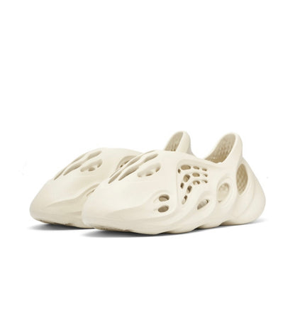 YEEZY FOAM RUNNER SAND